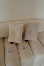 將圖片載入圖庫檢視器 [現貨] Small Stuff 毛孩迷你枕頭 MINI PILLOW | 百搭燕麥色

