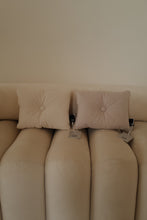 將圖片載入圖庫檢視器 [現貨] Small Stuff 毛孩迷你枕頭 MINI PILLOW | 百搭燕麥色

